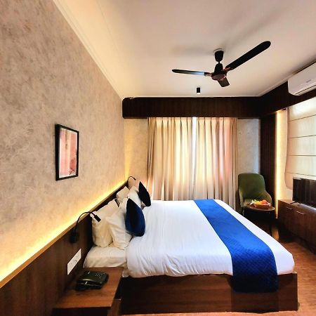 Hotel Royal Plaza Srīnagar エクステリア 写真