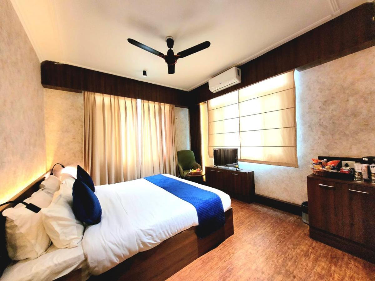 Hotel Royal Plaza Srīnagar エクステリア 写真